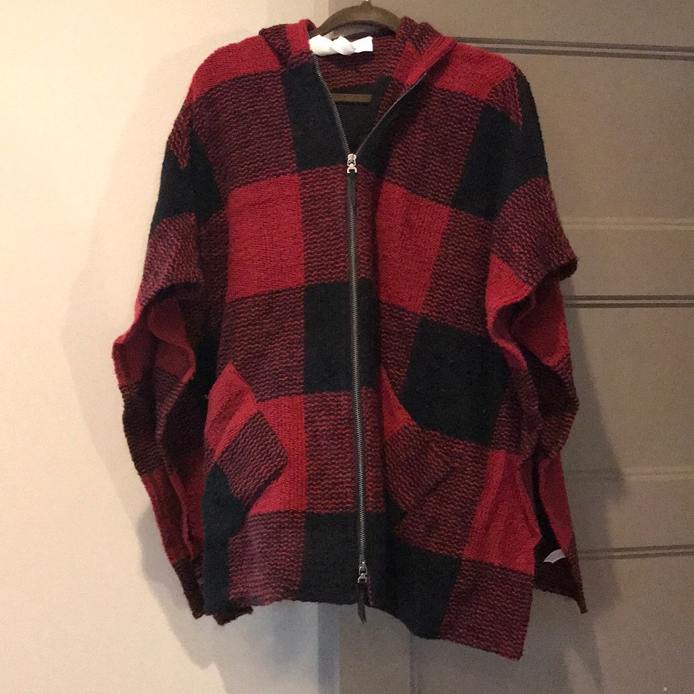 Amazing red hooded poncho with zip